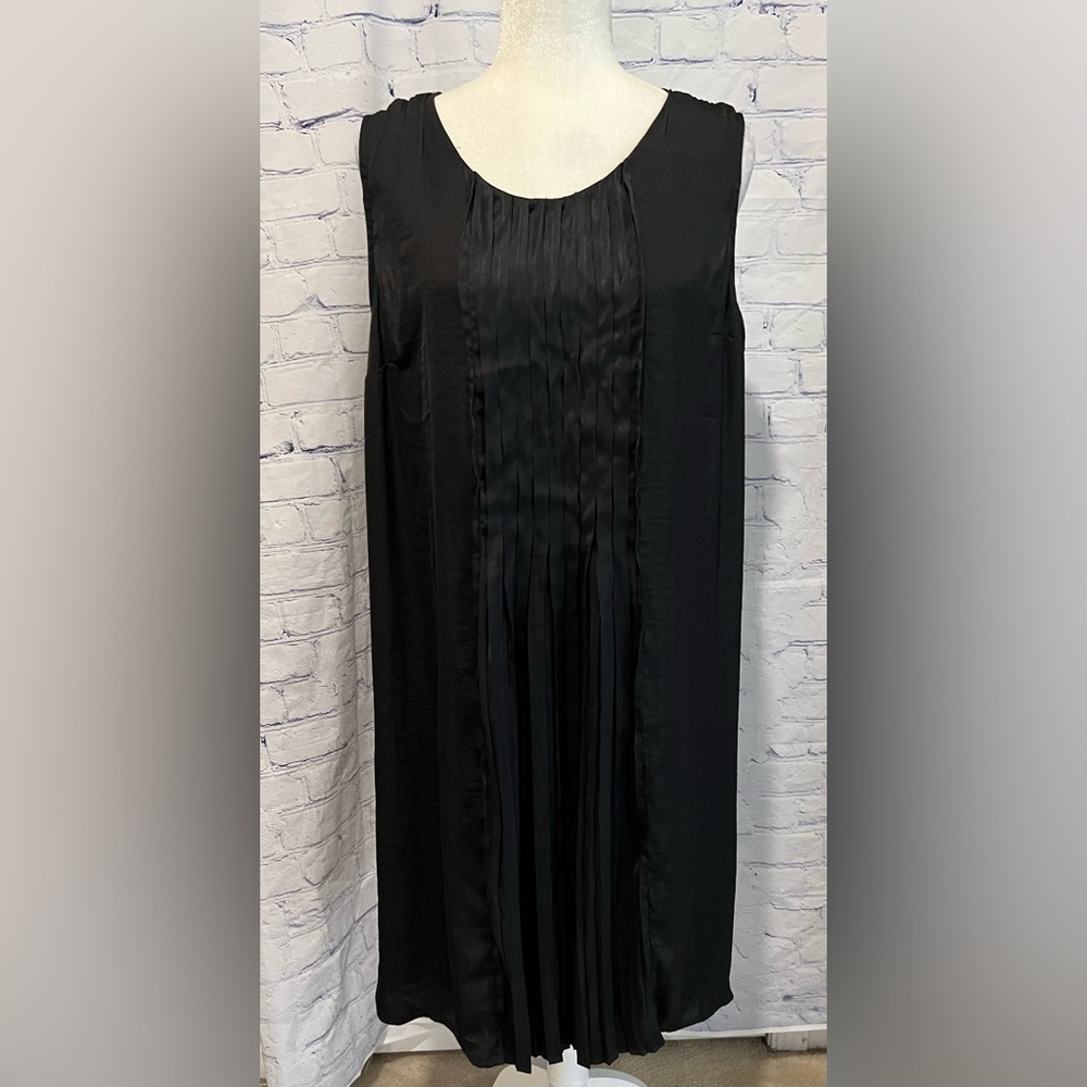 Ellos front black pleated sleeveless dress size large 18/20